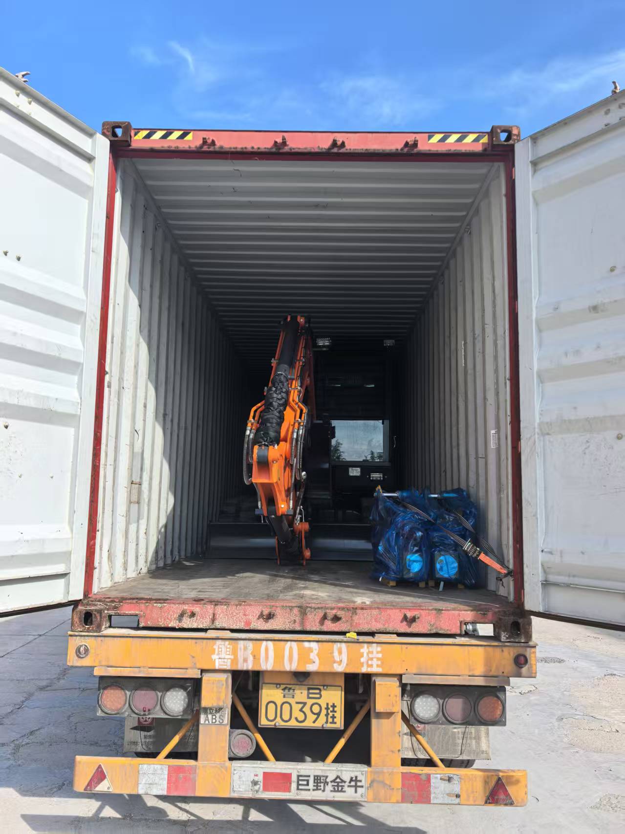 6.5T-ko bi hondeamakin bidali dituzte